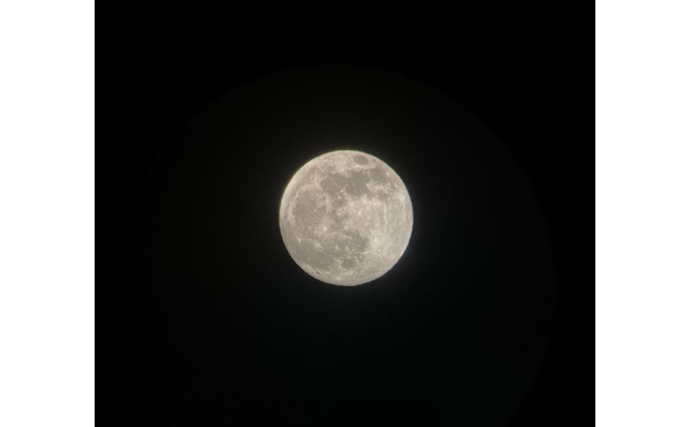 Moon by SV406P Spotting Scope